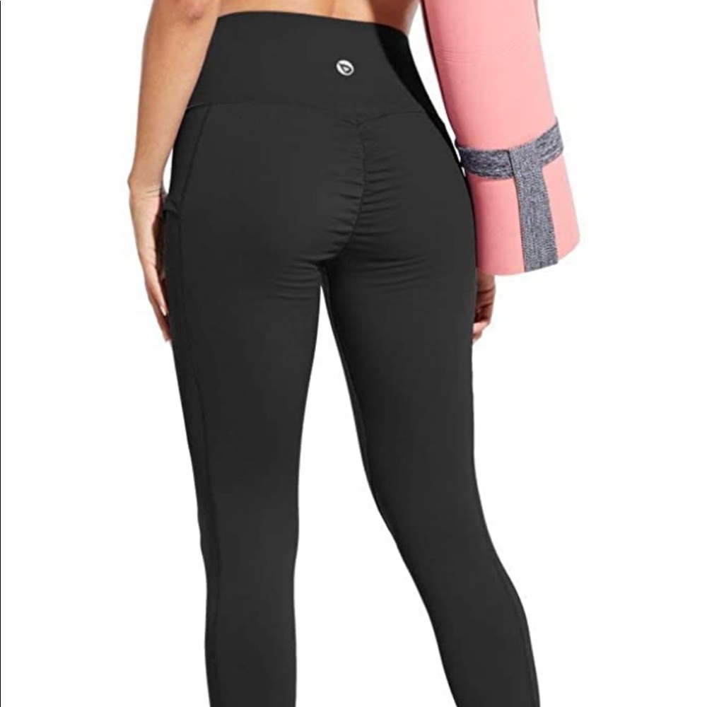 EUC baleaf black leggings with pockets
